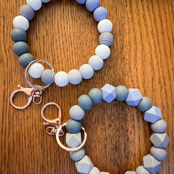 Gray Wristlet - Picture 2 of 5